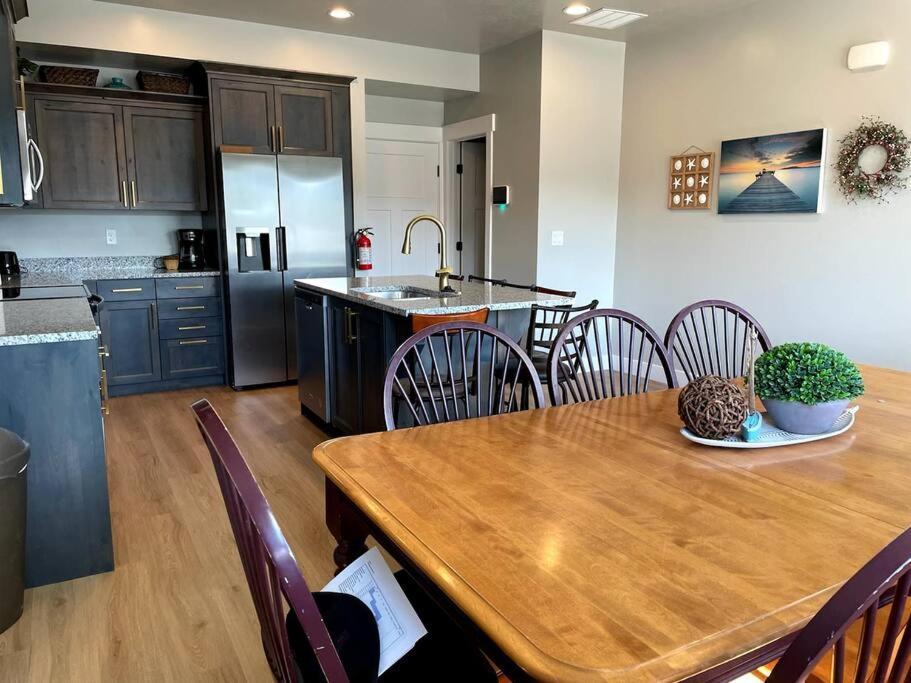 Lovely Condo! W/ Free Recreational Vehicle Parking Garden City Exterior foto